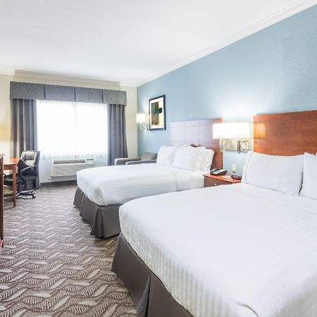 Holiday Inn Express Hotel And Suites Lake Charles By Ihg Bagian luar foto
