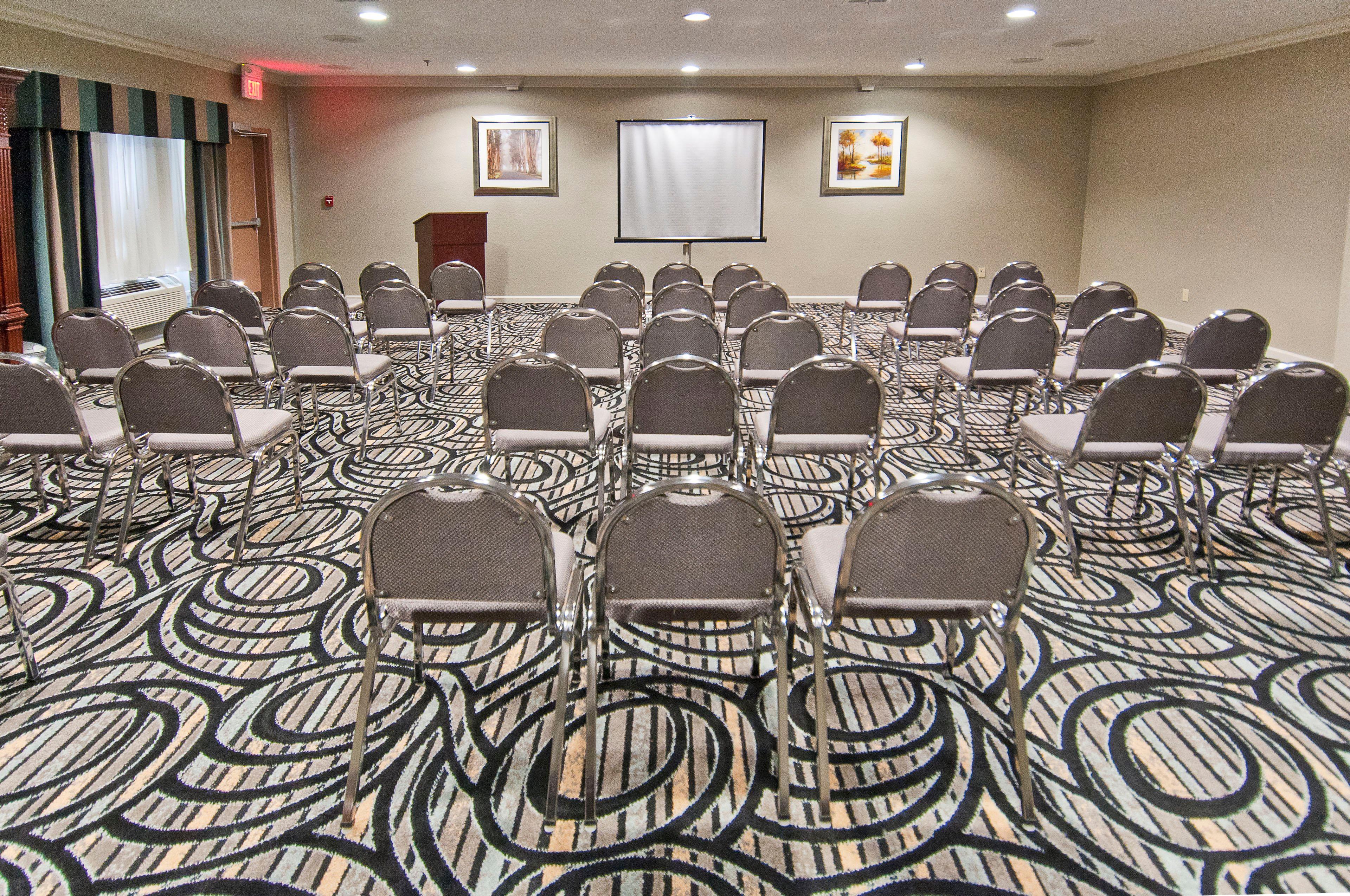Holiday Inn Express Hotel And Suites Lake Charles By Ihg Bagian luar foto
