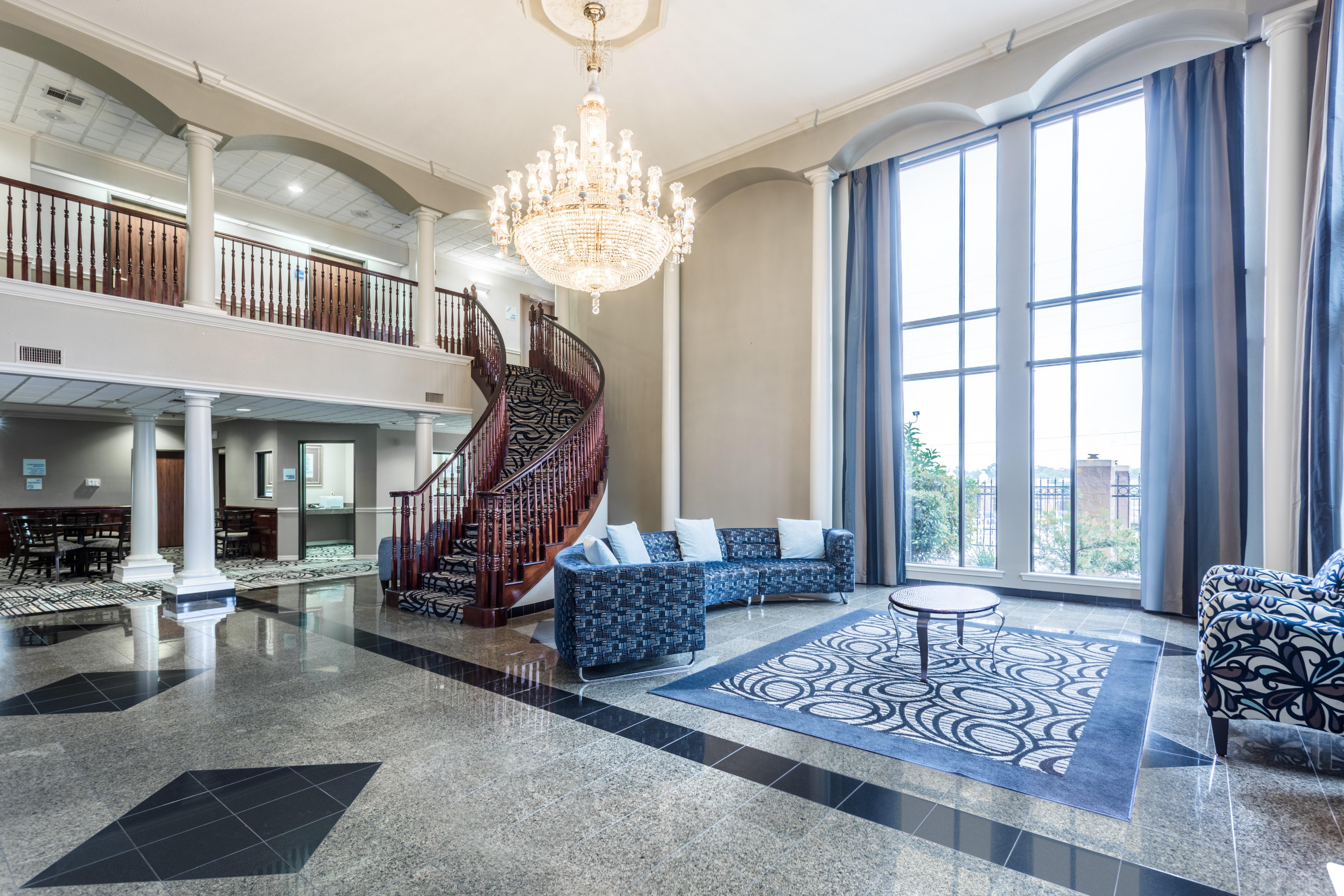 Holiday Inn Express Hotel And Suites Lake Charles By Ihg Bagian luar foto