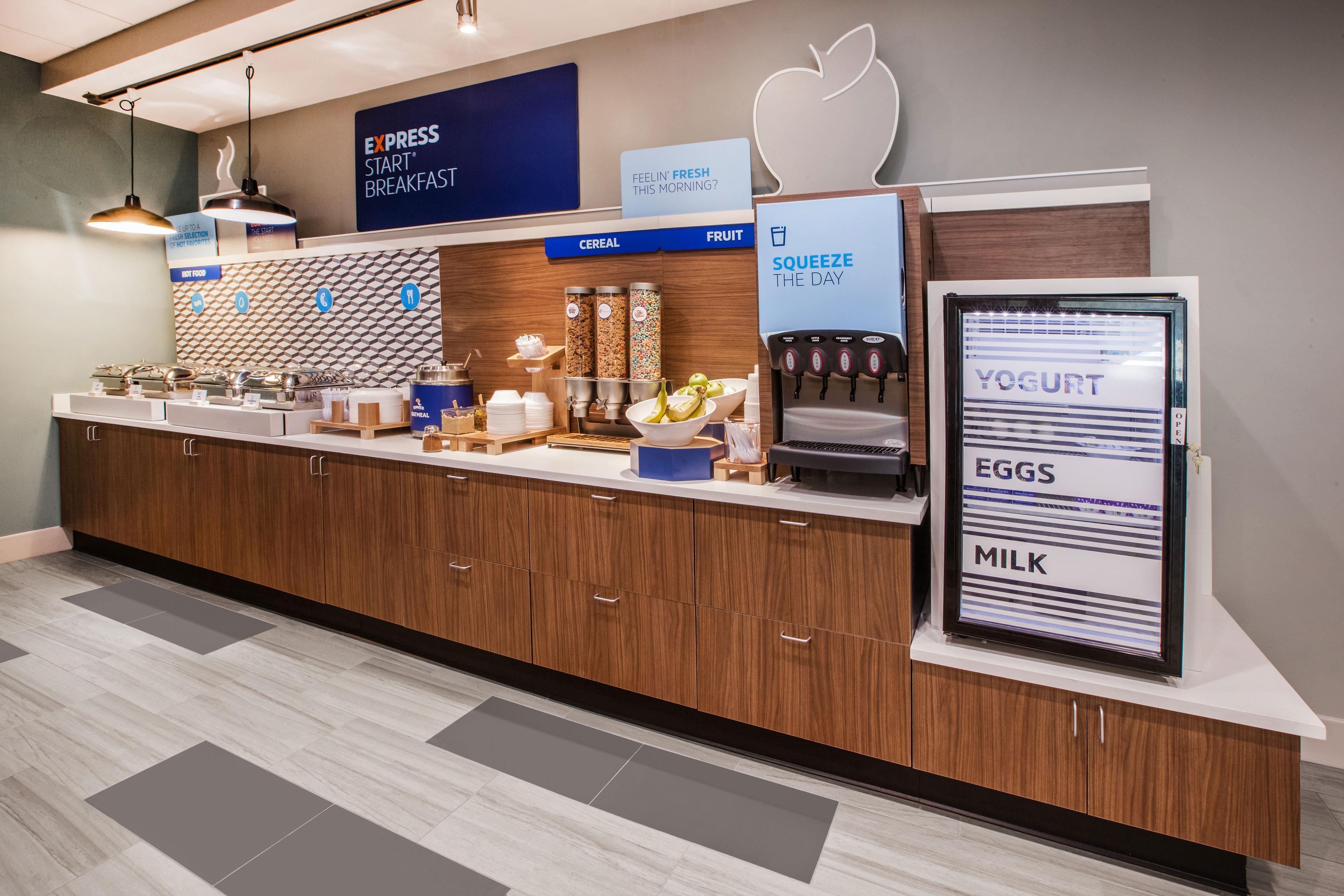 Holiday Inn Express Hotel And Suites Lake Charles By Ihg Bagian luar foto