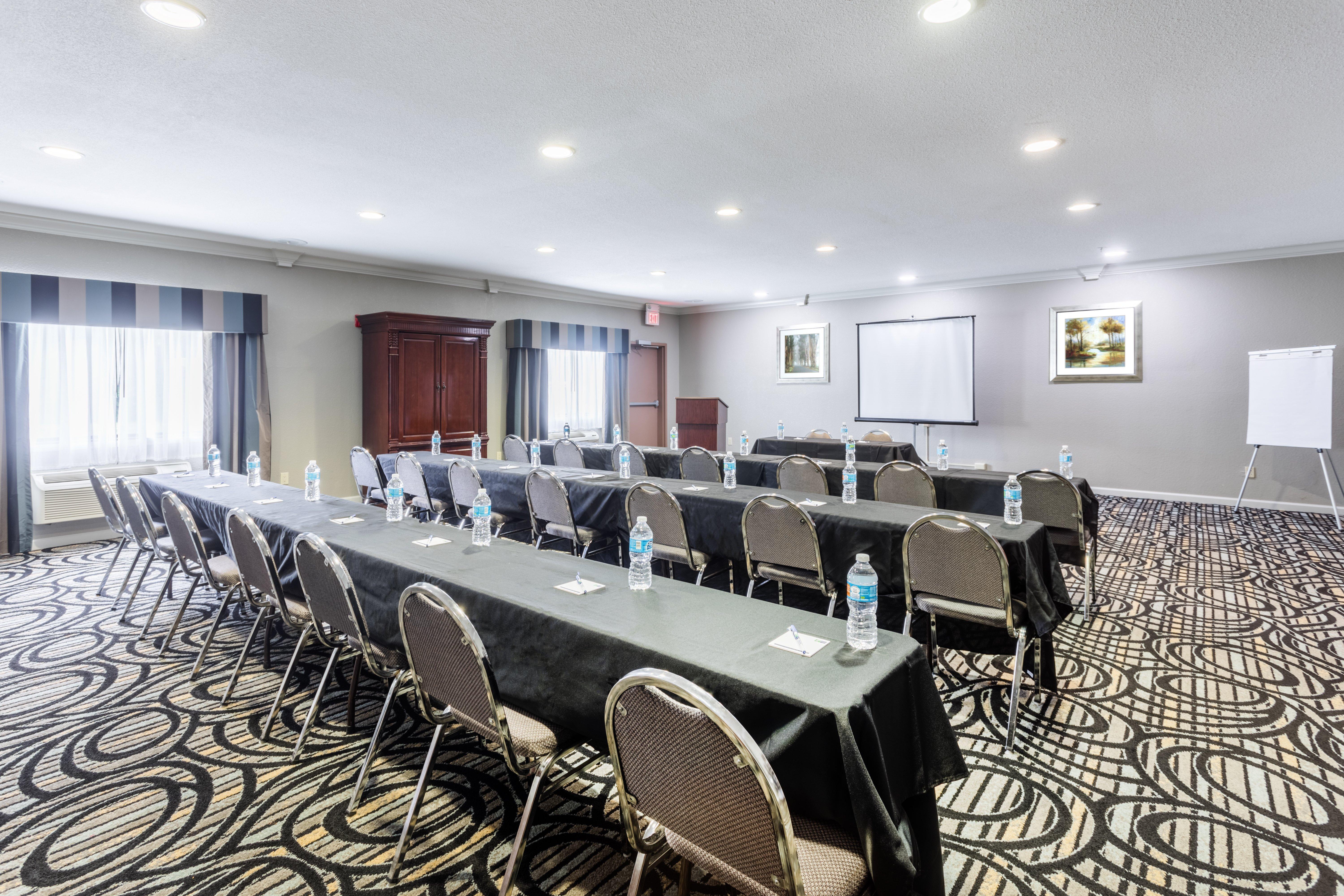Holiday Inn Express Hotel And Suites Lake Charles By Ihg Bagian luar foto