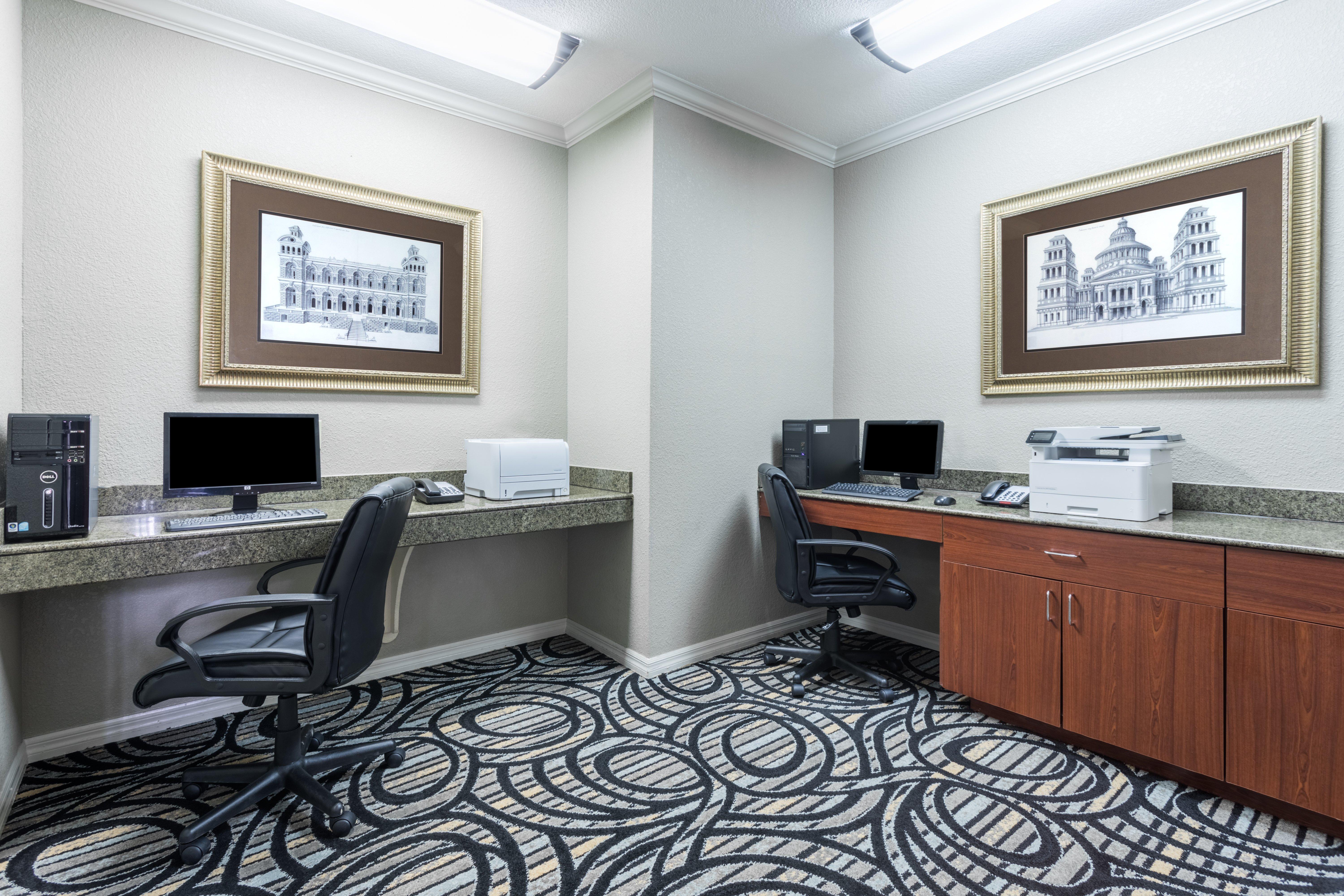 Holiday Inn Express Hotel And Suites Lake Charles By Ihg Bagian luar foto