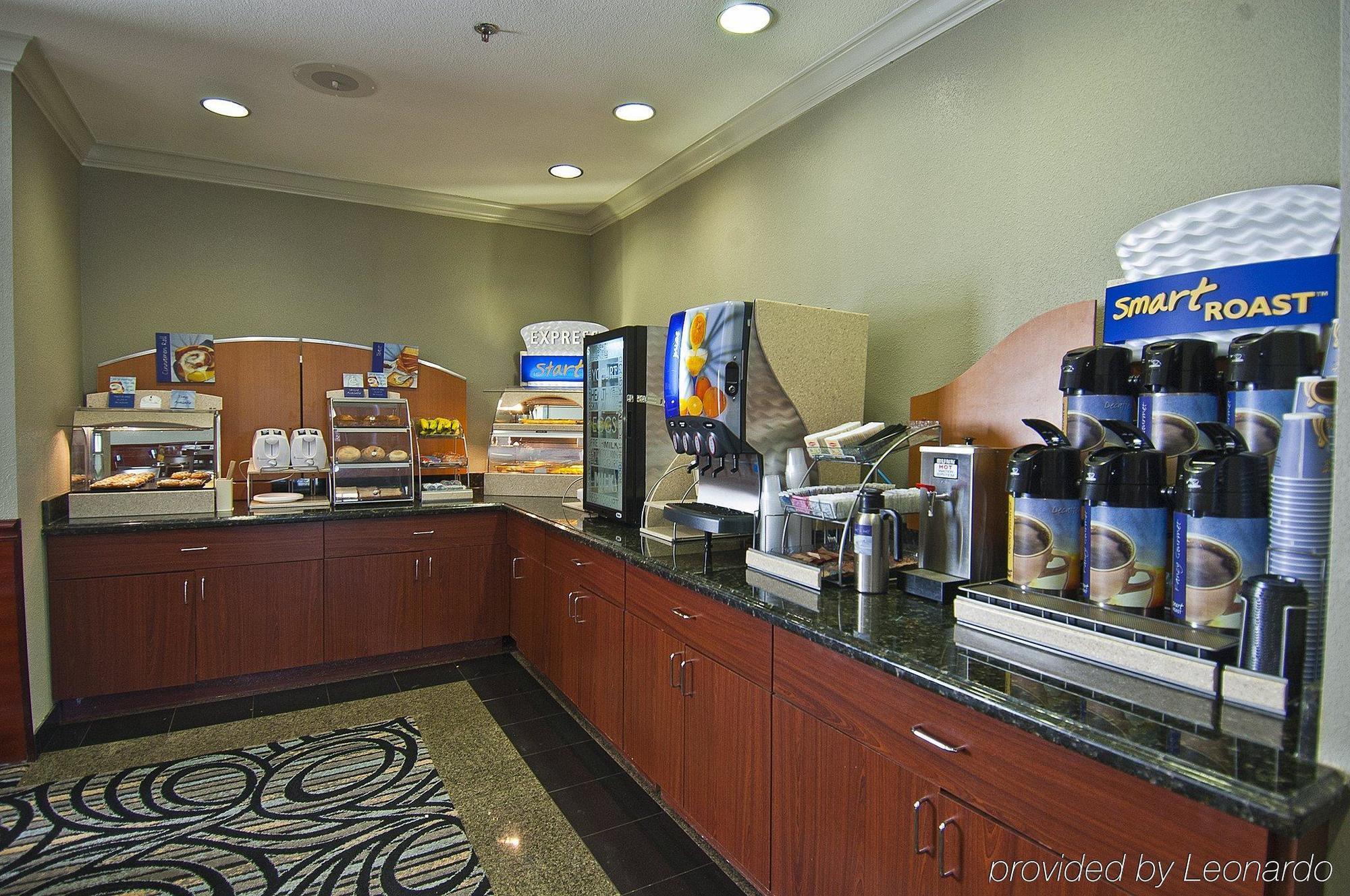 Holiday Inn Express Hotel And Suites Lake Charles By Ihg Restoran foto